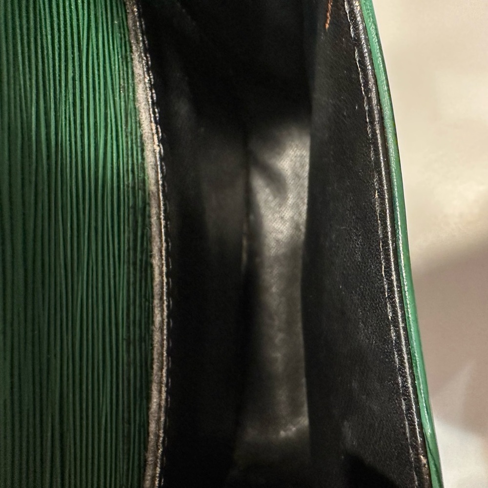 Louis Vuitton Retired Saint Cloud Green Epi PM Crossbody Bag + LV Dust Bag + COA - Picture 10 of 16